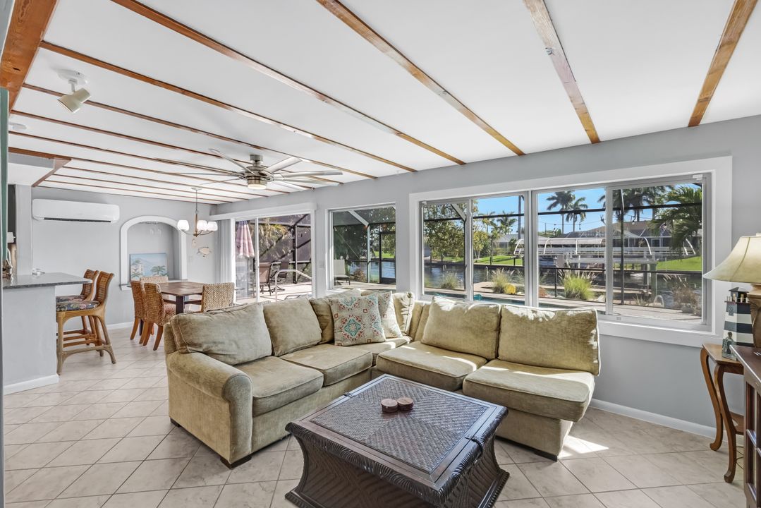 4305 SE 1st Ave, Cape Coral, FL 33904