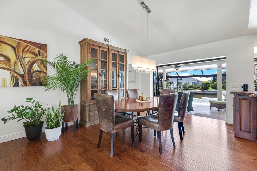 284 Polynesia Ct, Marco Island, FL 34145