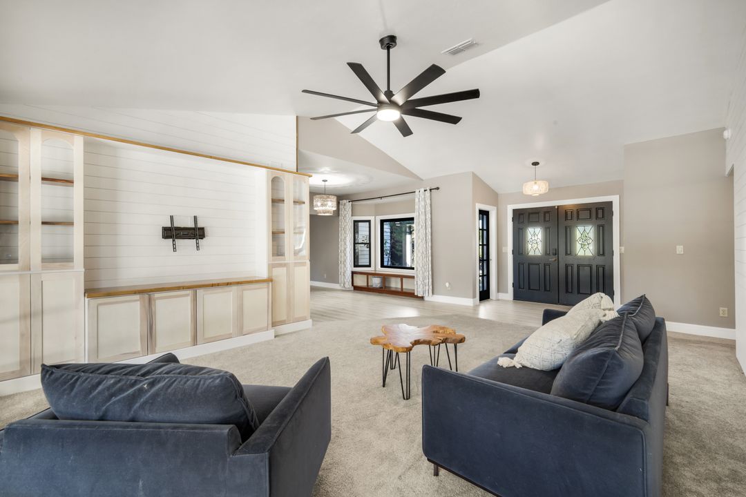 7239 Hendry Creek Dr, Fort Myers, FL 33908