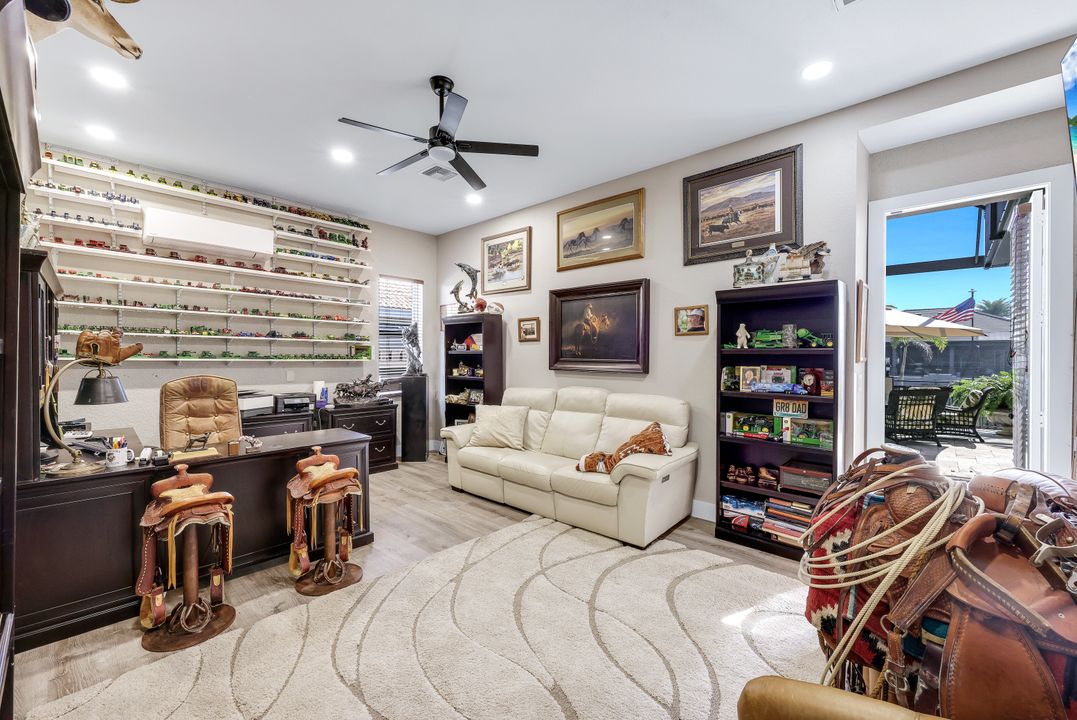 4025 SW 11th Ave, Cape Coral, FL 33914