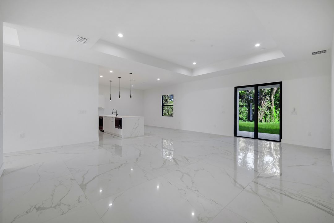 6044 Acorn Cir, LaBelle, FL 33935