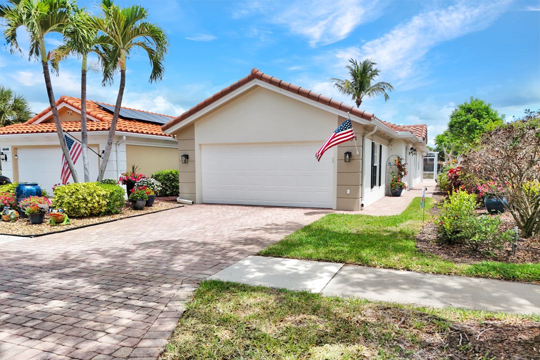 4664 Ossabaw Way, Naples, FL 34119