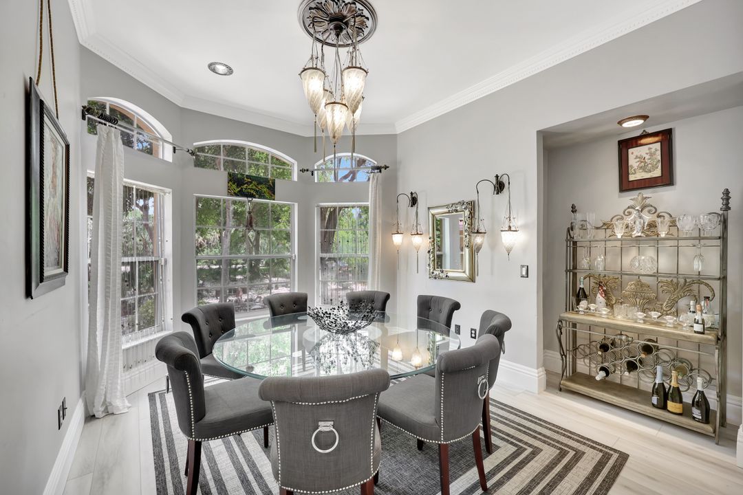 1904 Bethany Pl, Naples, FL 34109