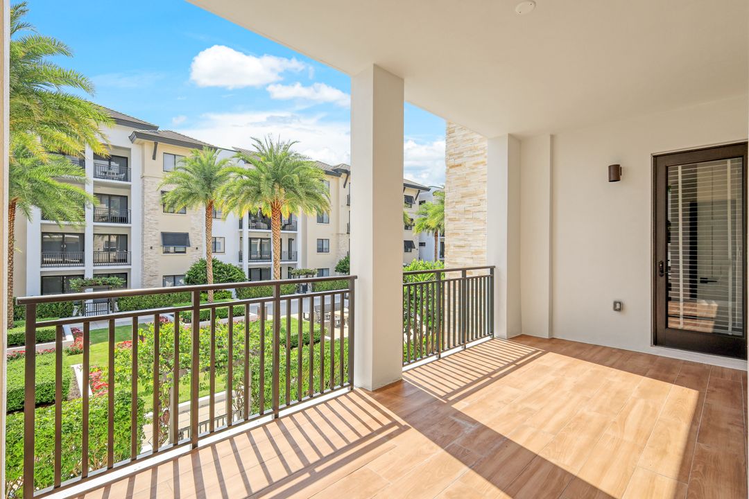 1035 3rd Ave S #314, Naples, FL 34102