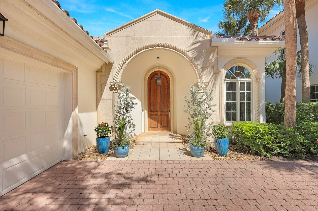 4670 Via Roma, Estero, FL 34134