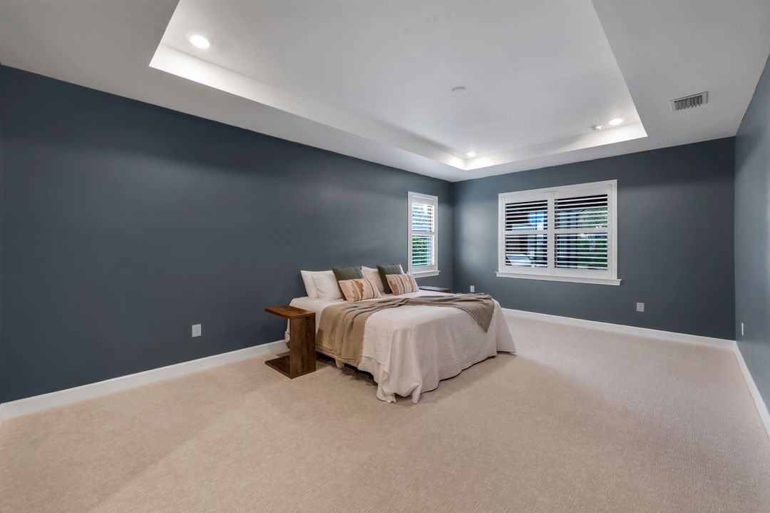 9151 Snowy Owl Wy, Naples, FL 34120