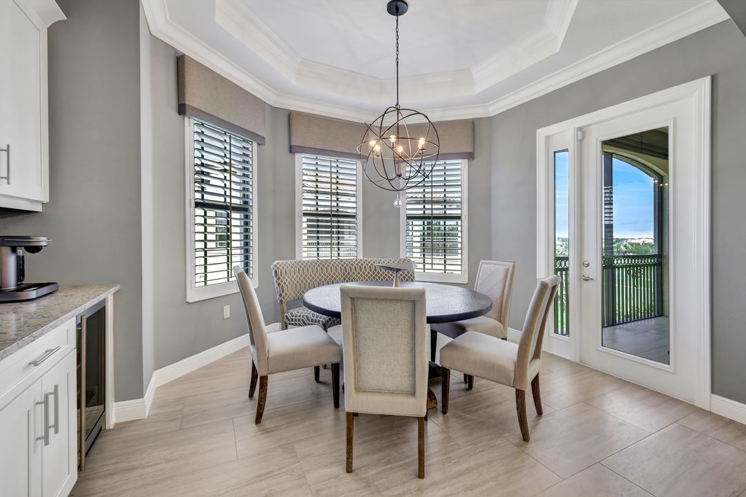 16387 Viansa Wy #302, Naples, FL 34110