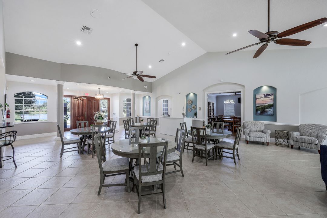 8687 Ibis Cove Cir, Naples, FL 34119