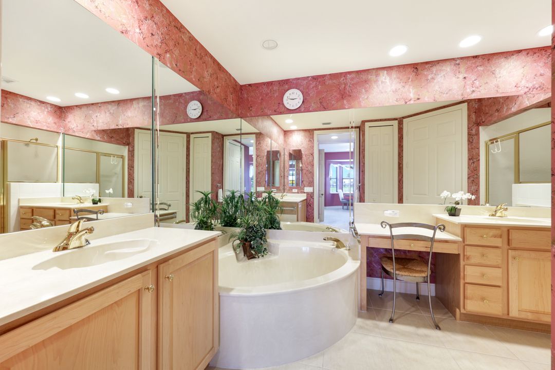 6009 Trophy Dr #802, Naples, FL 34110