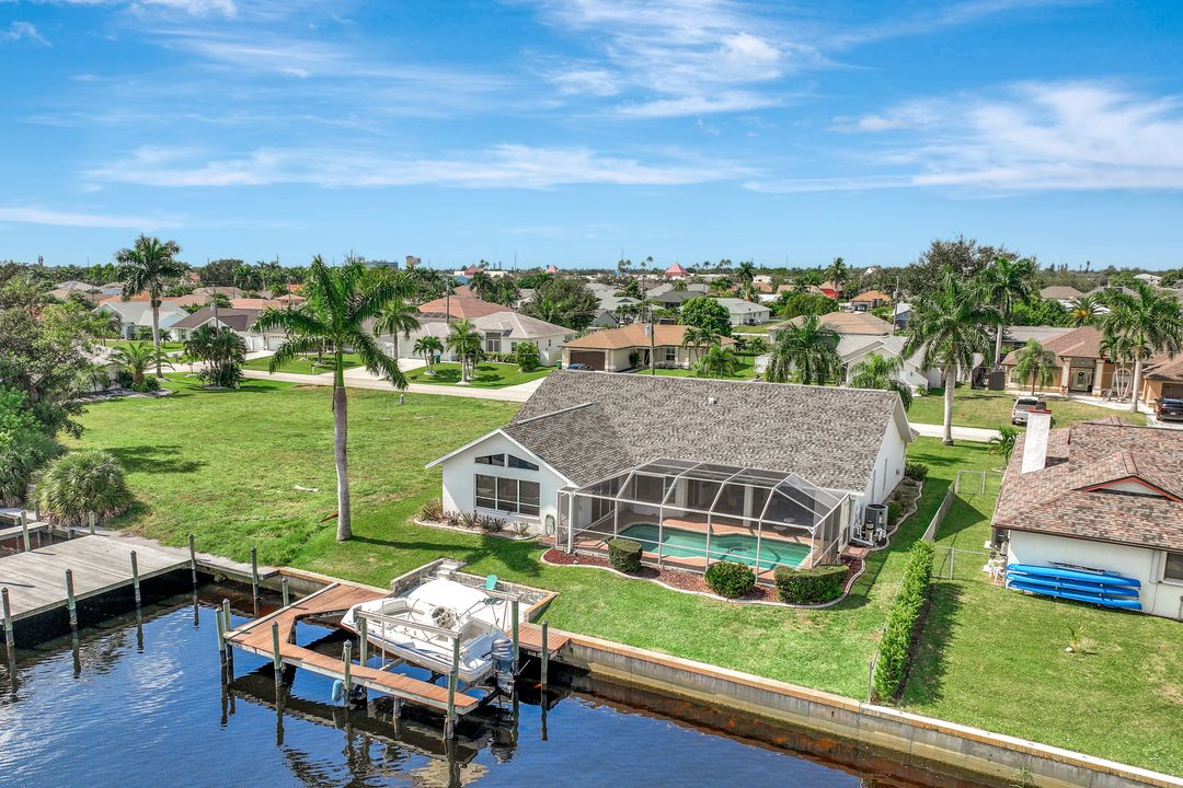 2137 SE 19th Ave, Cape Coral, FL 33990