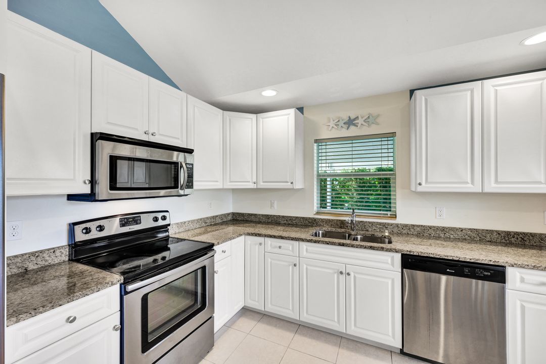 10170 Carolina St, Bonita Springs, FL 34135