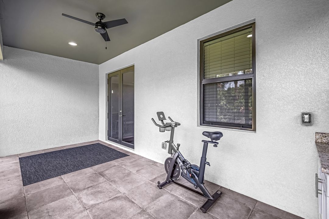 79 41st Ave NE, Naples, FL 34120