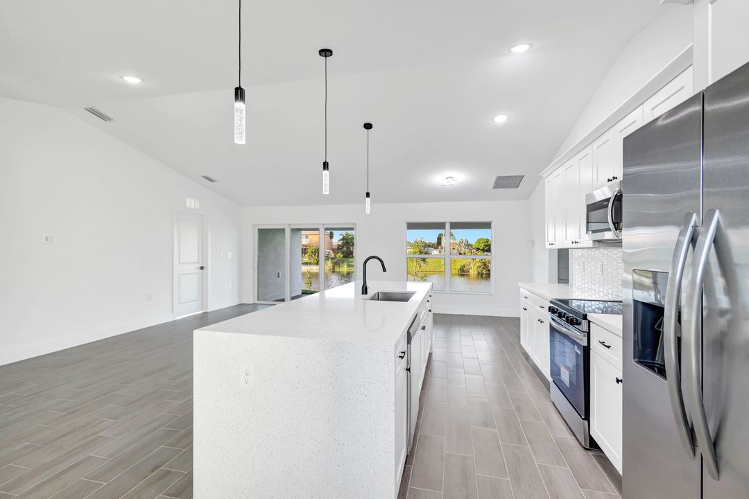 2223 NW 25th St, Cape Coral, FL 33993