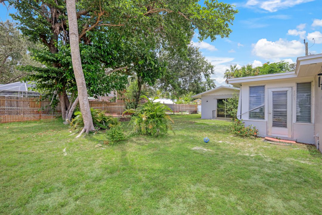 2968 Sunset Rd, Fort Myers, FL 33901