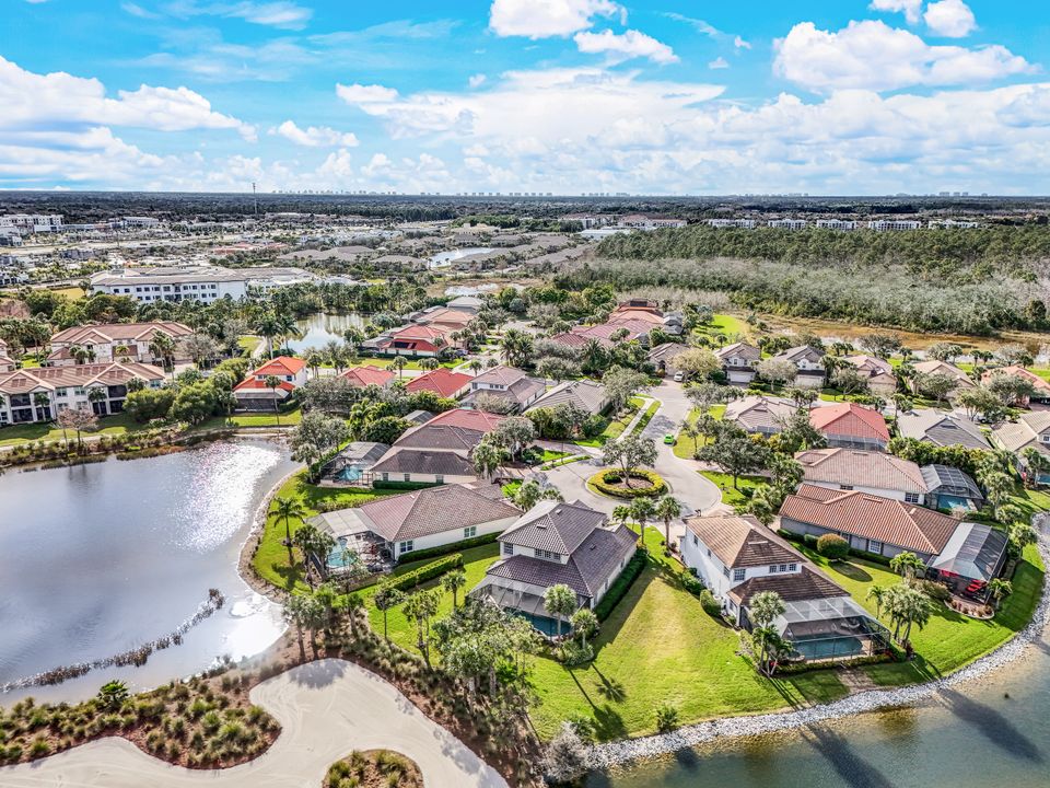 9175 Shale Ct, Naples, FL 34120