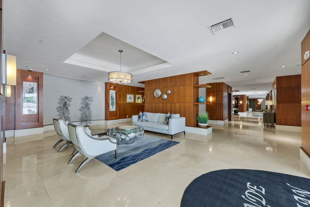 275 Indies Way #503, Naples, FL 34110
