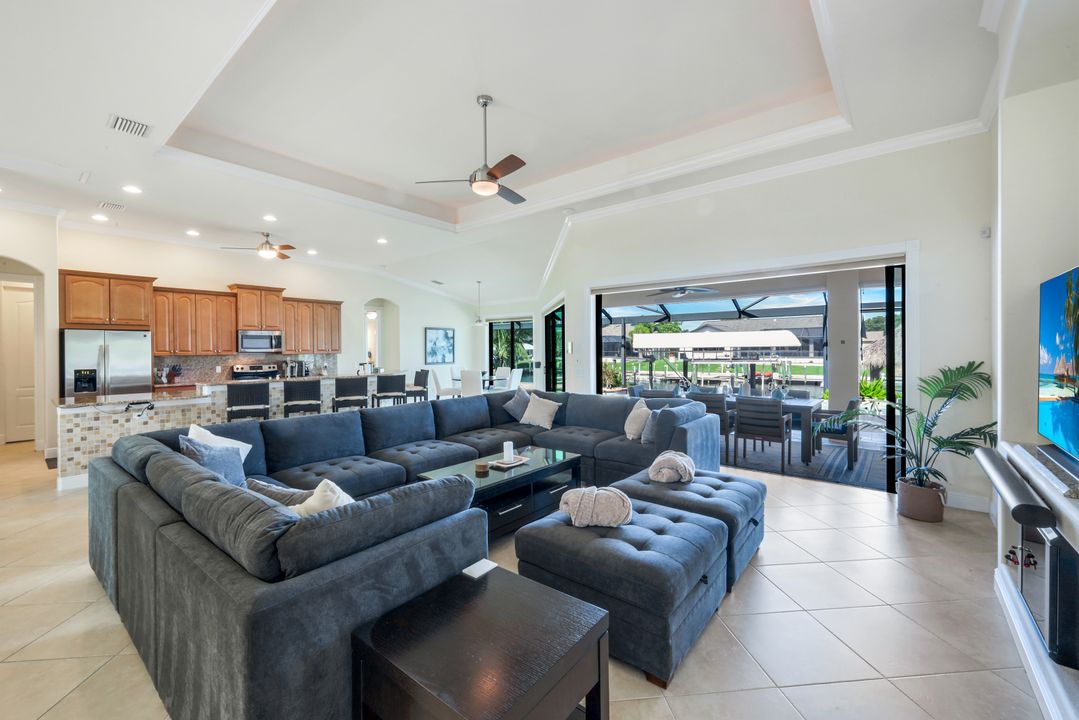 4418 SW 10th Ave, Cape Coral, FL 33914