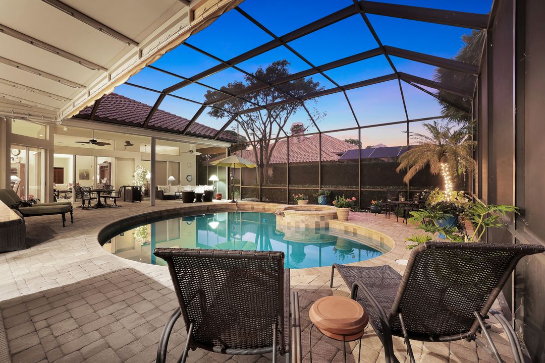 3750 Lakemont Dr, Bonita Springs, FL 34134