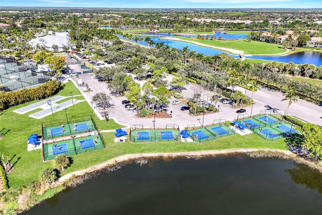 3715 Montreux Ln #204, Naples, FL 34114