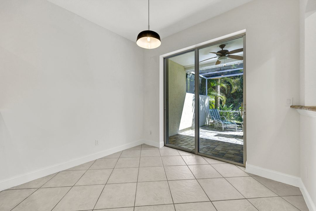 7488 Berkshire Pines Dr, Naples, FL 34104