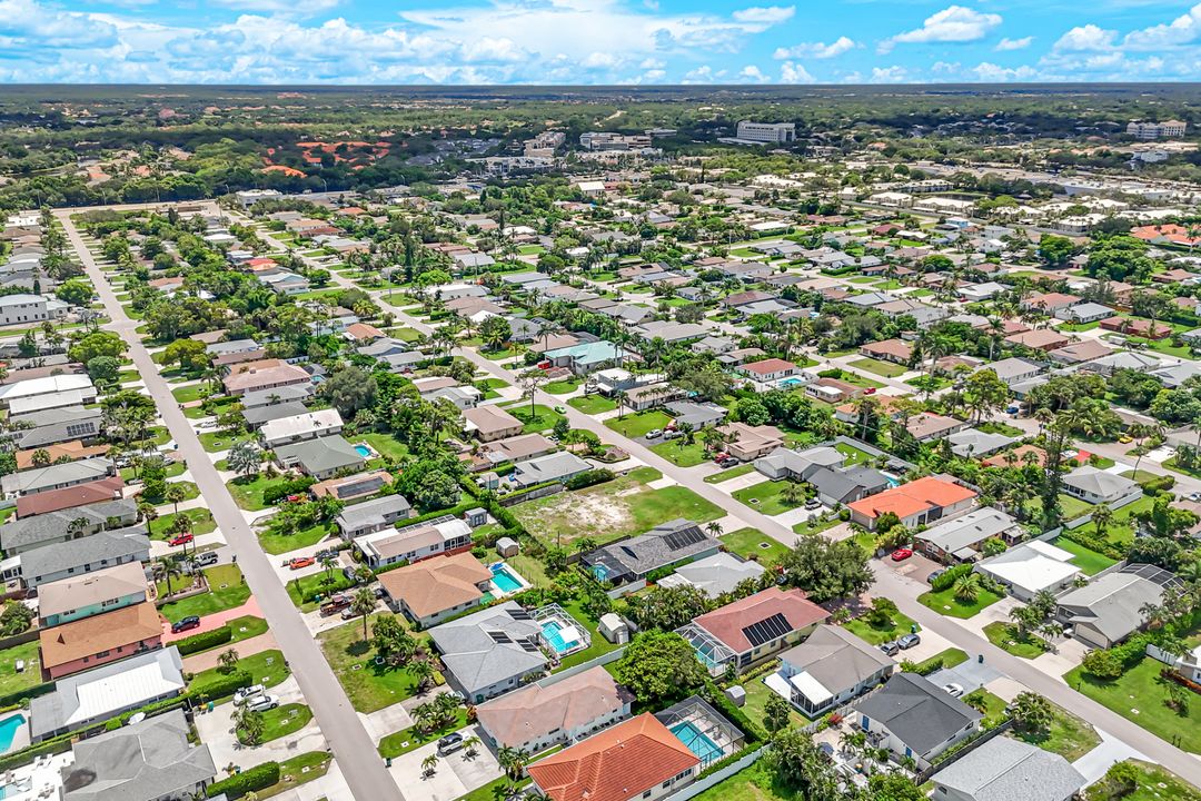 741 95th Ave N, Naples, FL 34108