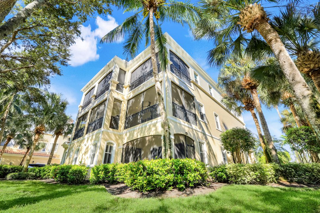 2626 Bolero Dr, Naples, FL 34109