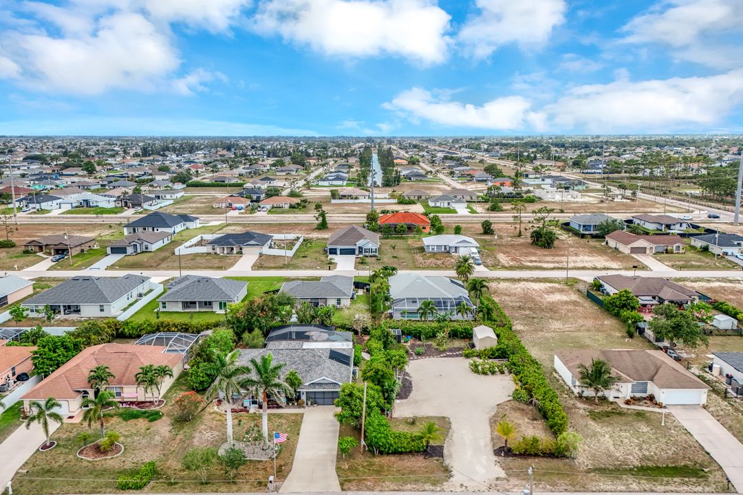 2300 NW 25th St, Cape Coral, FL 33993