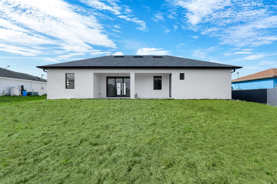 1139 Ebert St E, Lehigh Acres, FL 33974