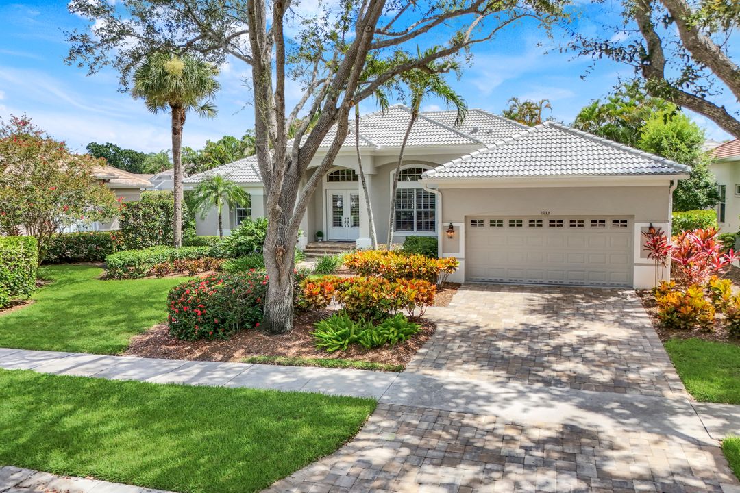 1932 Springberry Cir, Naples, FL 34109
