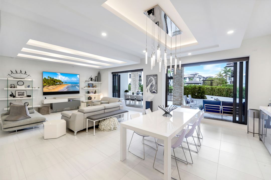 1135 3rd Ave S #210, Naples, FL 34102