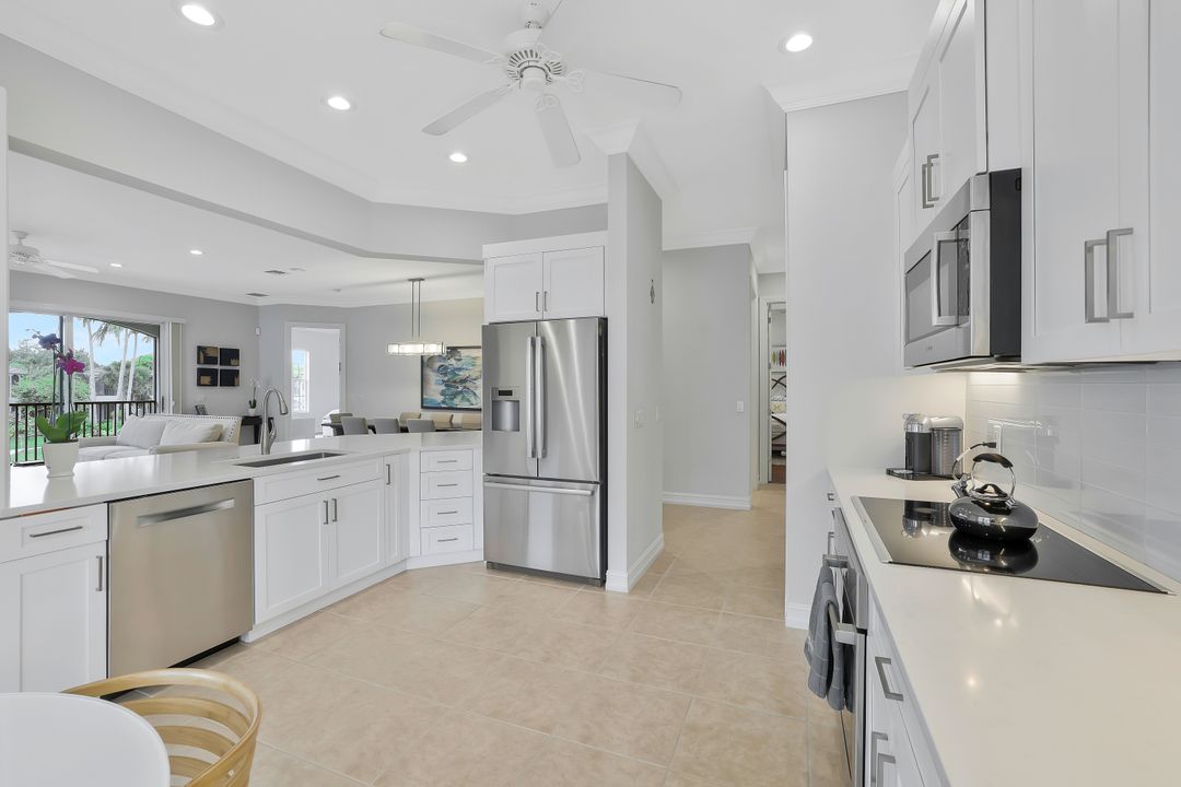 5030 Blauvelt Way #201, Naples, FL 34105