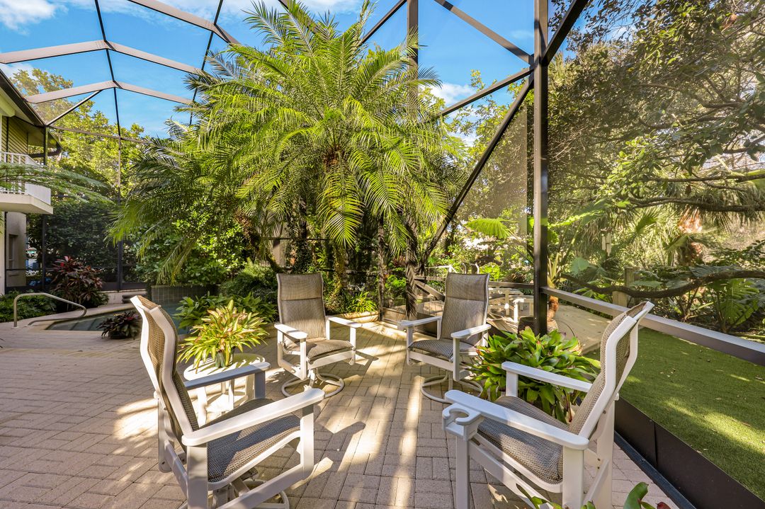 9976 Puopolo Ln, Bonita Springs, FL 34135