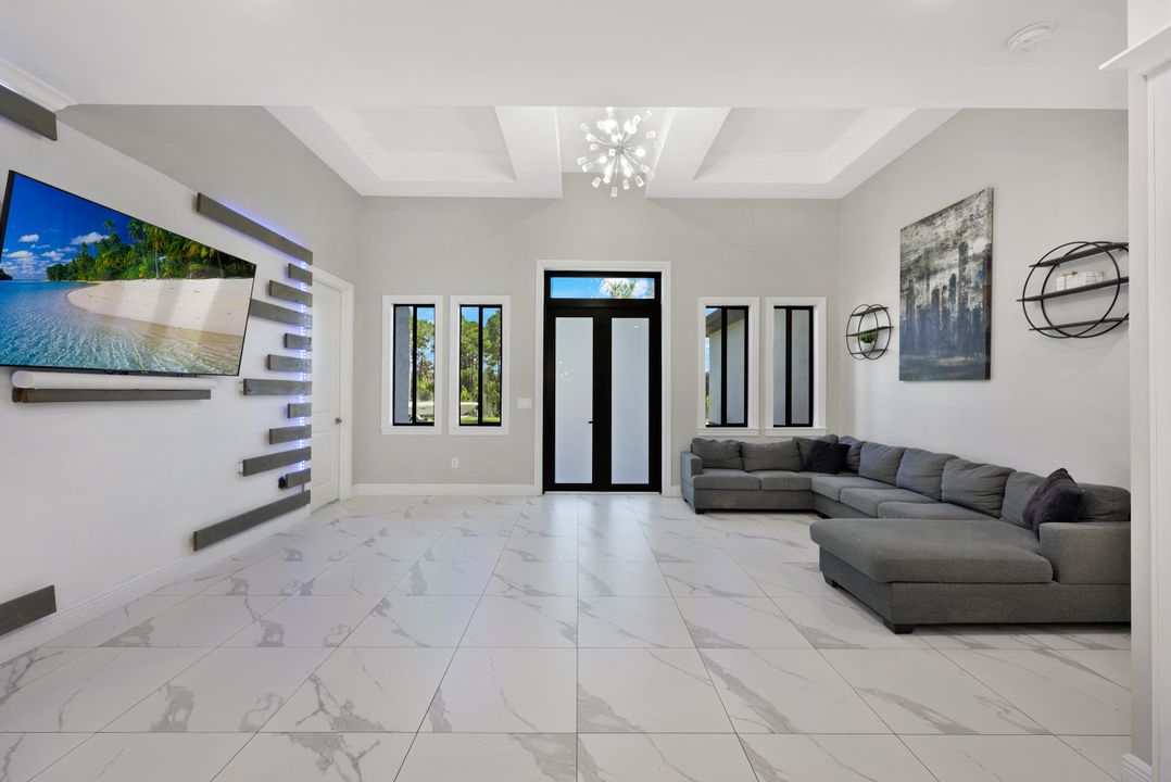 3362 56th Ave NE, Naples, FL 34120