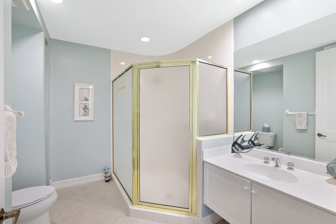 4811 Island Pond Ct #302, Bonita Springs, FL 34134