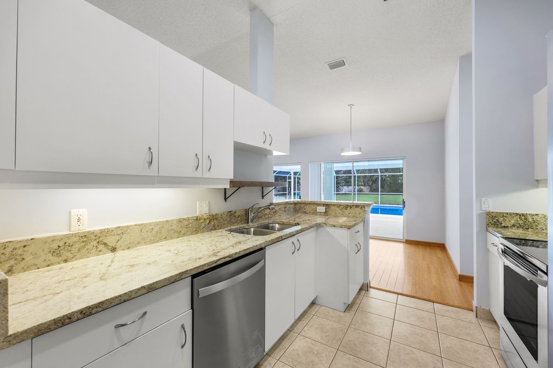 7234 Mill Pond Cir, Naples, FL 34109