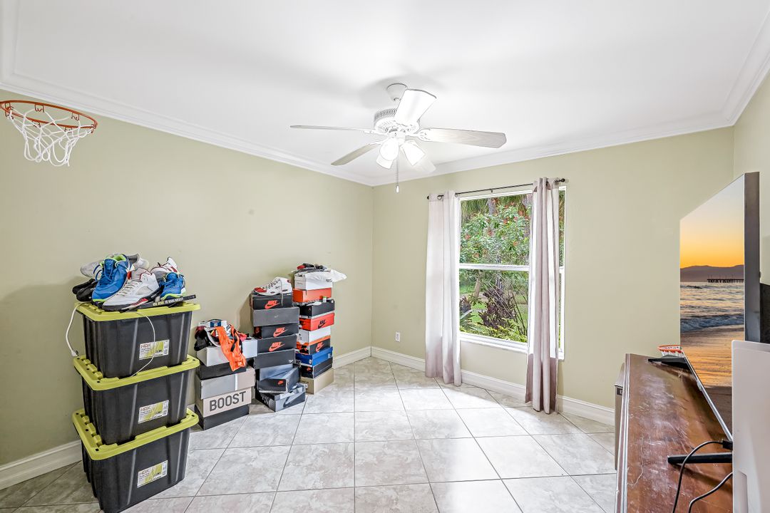 111 2nd St SE, Naples, FL 34117