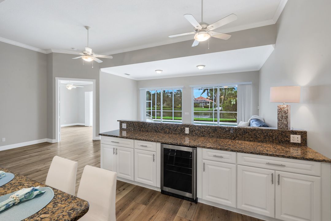 4362 Queen Elizabeth Way, Naples, FL 34119