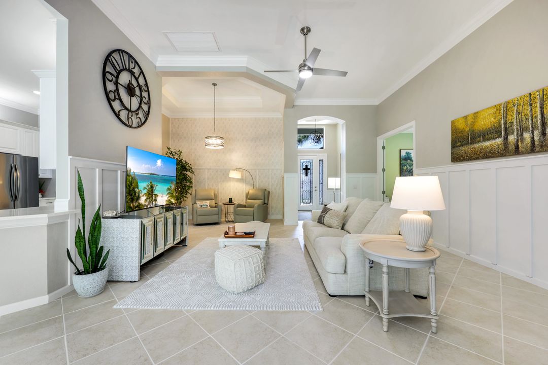 16221 Parque Ln, Naples, FL 34110