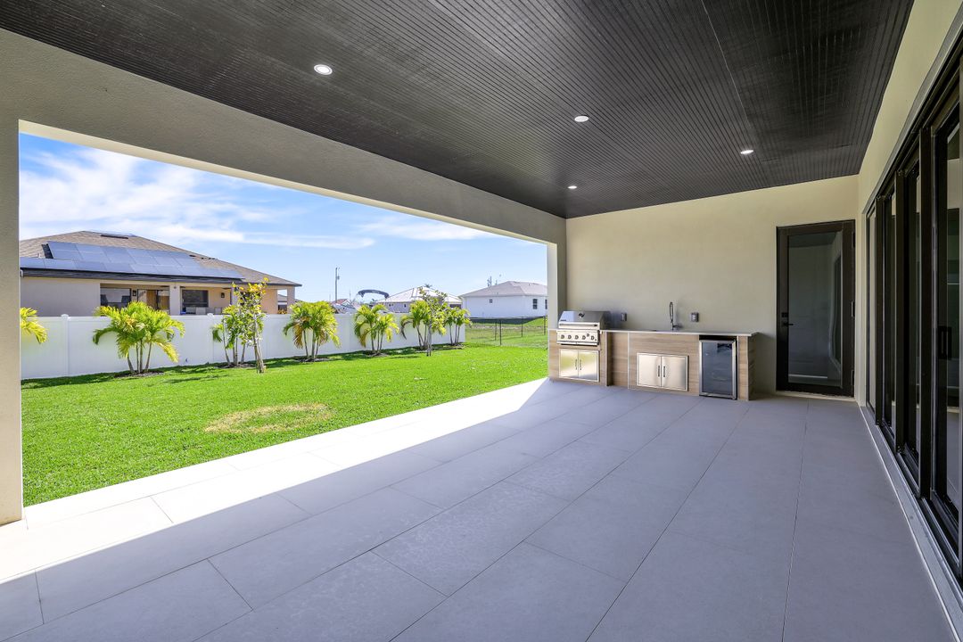 121 NW 36th Ave, Cape Coral, FL 33993