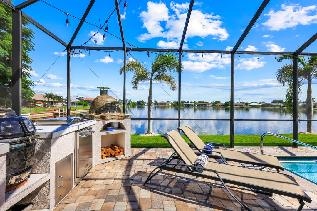 401 NE 19th Pl, Cape Coral, FL 33909