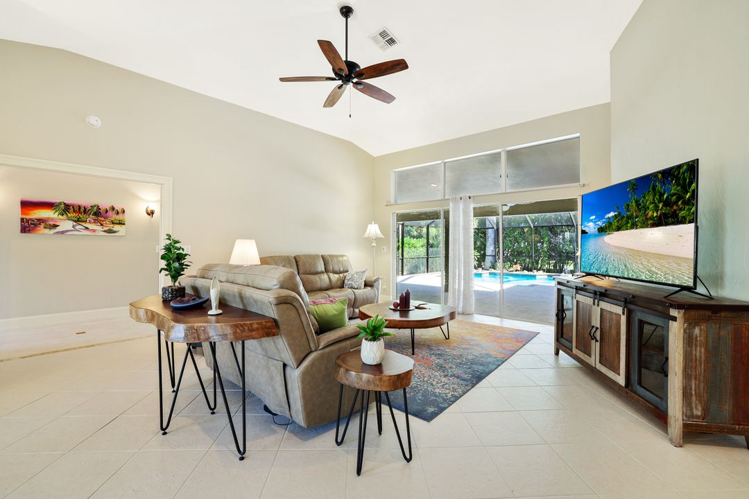 146 Muirfield Cir, Naples, FL 34113