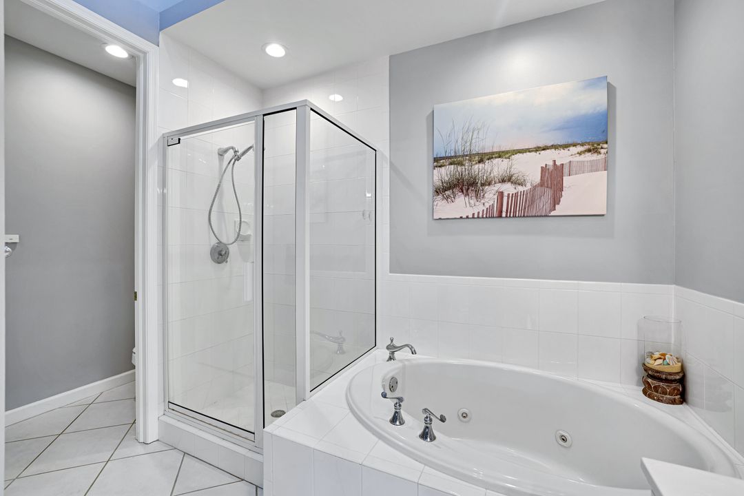1940 Cascades Dr #8, Naples, FL 34112