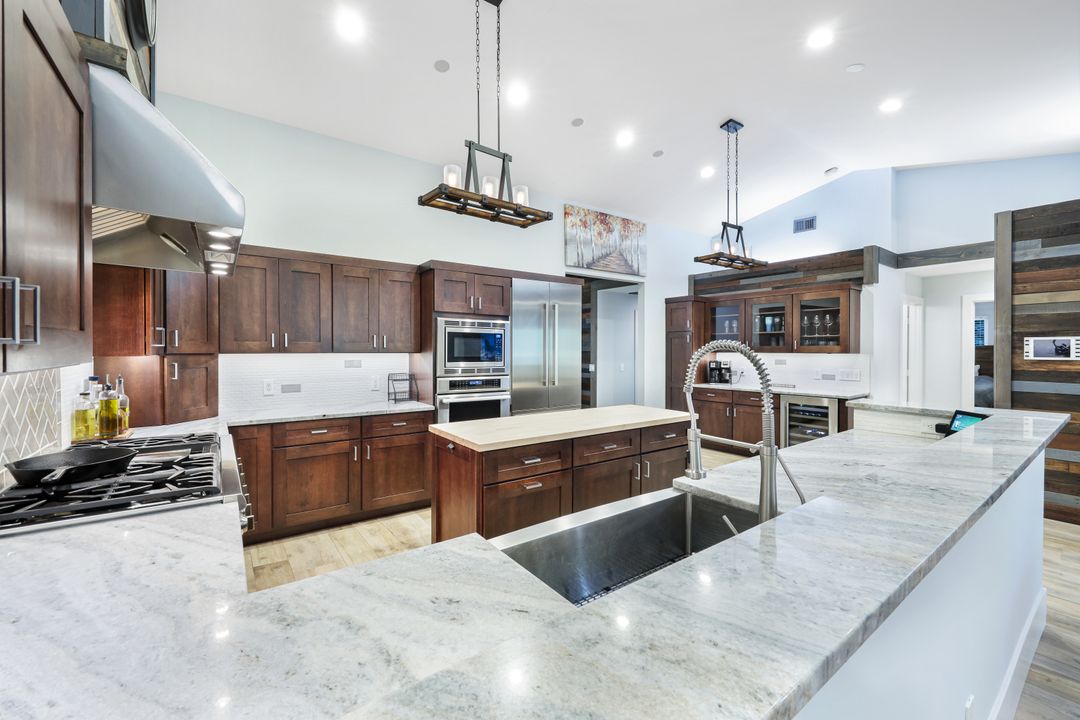 6036 Cedar Tree Ln, Naples, FL 34116