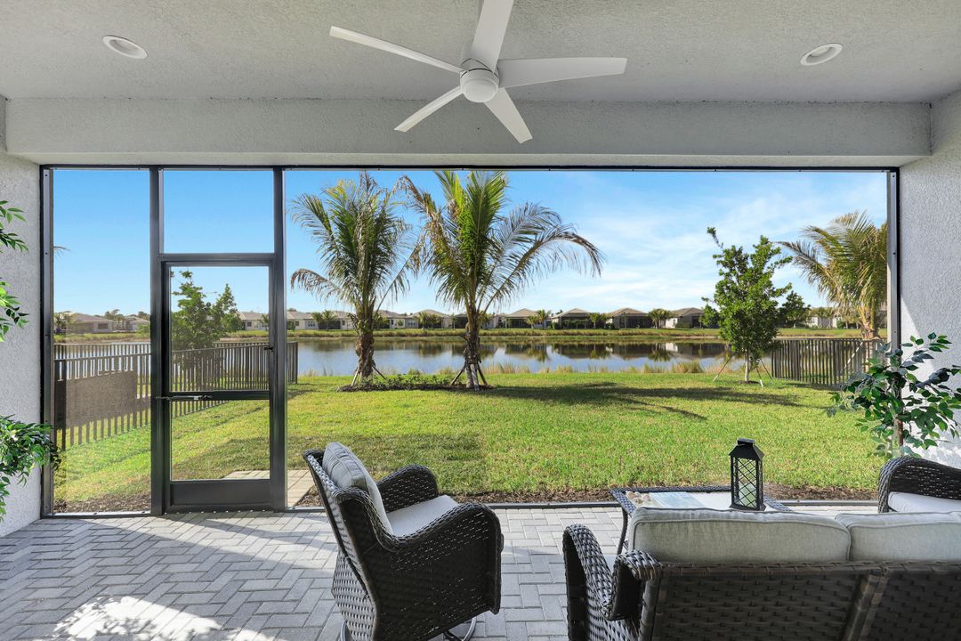 12418 Dahlia Ct, Naples, FL 34120