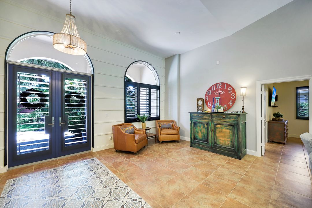 2039 Imperial Cir, Naples, FL 34110