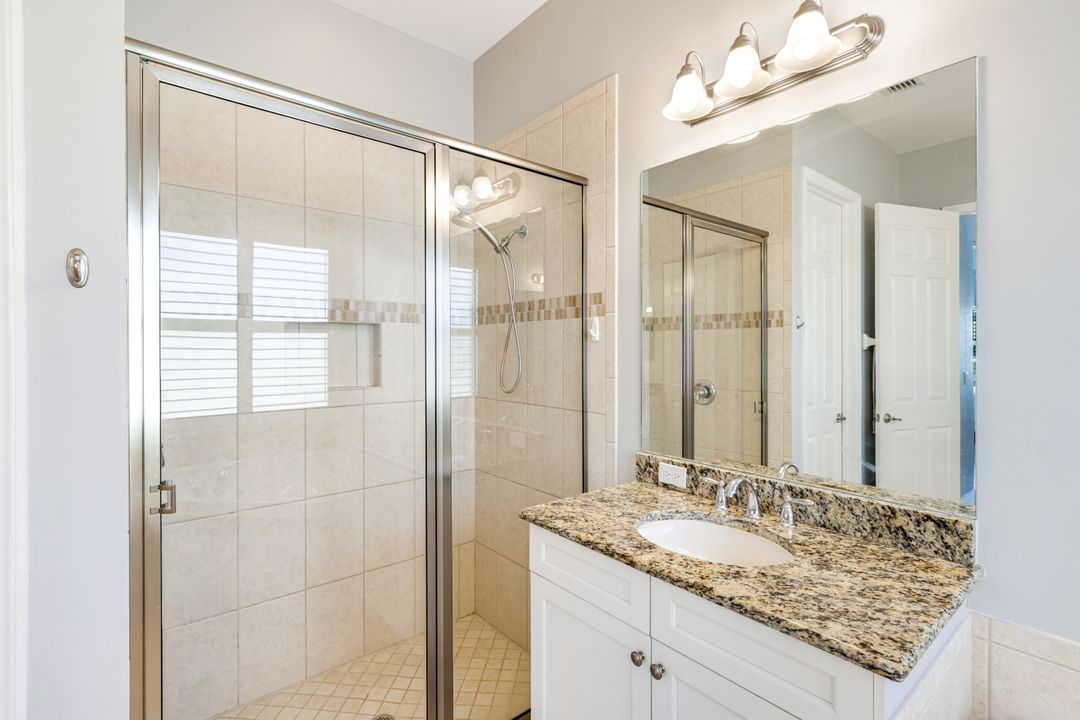 3224 Pacific Dr, Naples, FL 34119