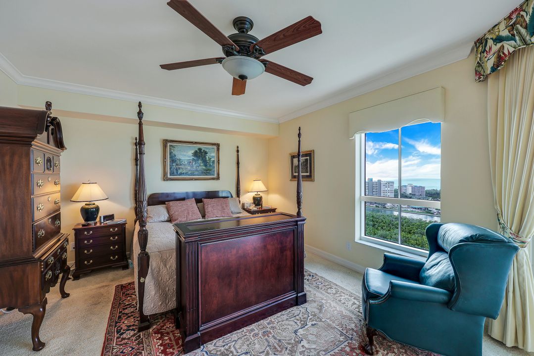 295 Grande Way #1203, Naples, FL 34110