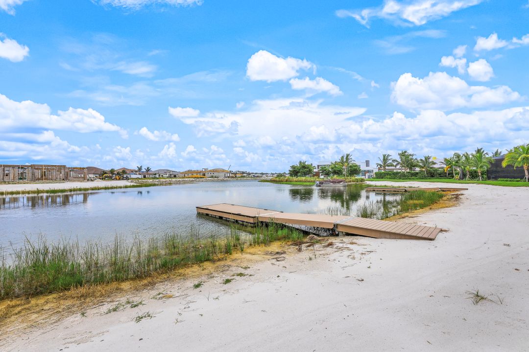 10461 Trevi Isle Wy, Miromar Lakes, FL 33913