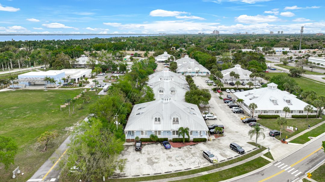 1361 Royal Palm Square Blvd, Fort Myers, FL 33919