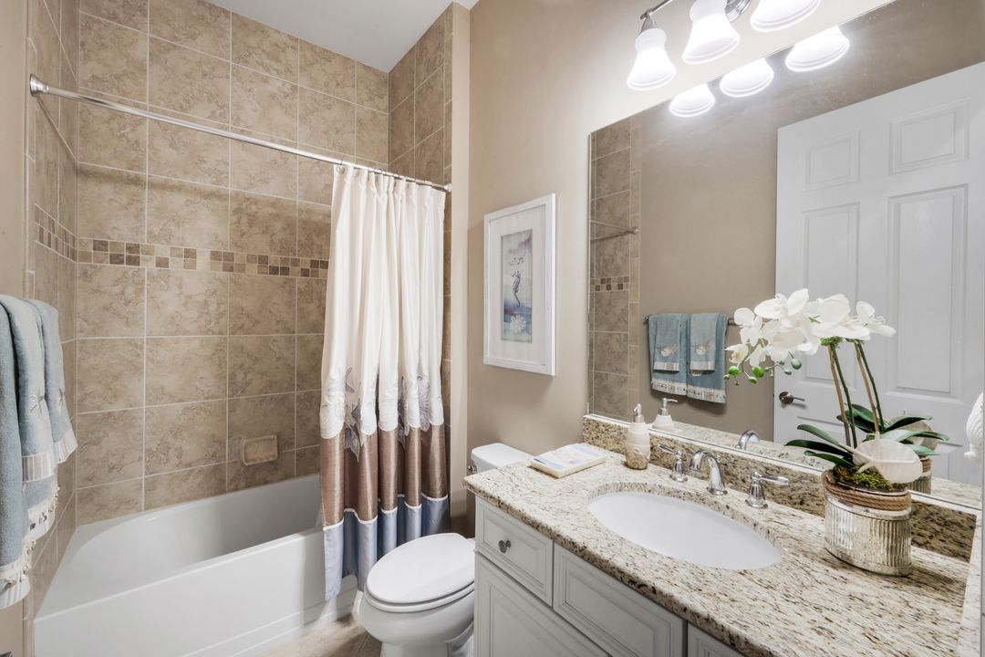 9112 Siesta Bay Dr, Naples, FL 34120